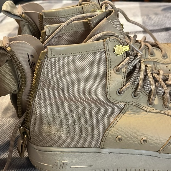Boys Nike Air SF AF1 Nude/Tan Sneaker size 7 - Picture 5 of 8
